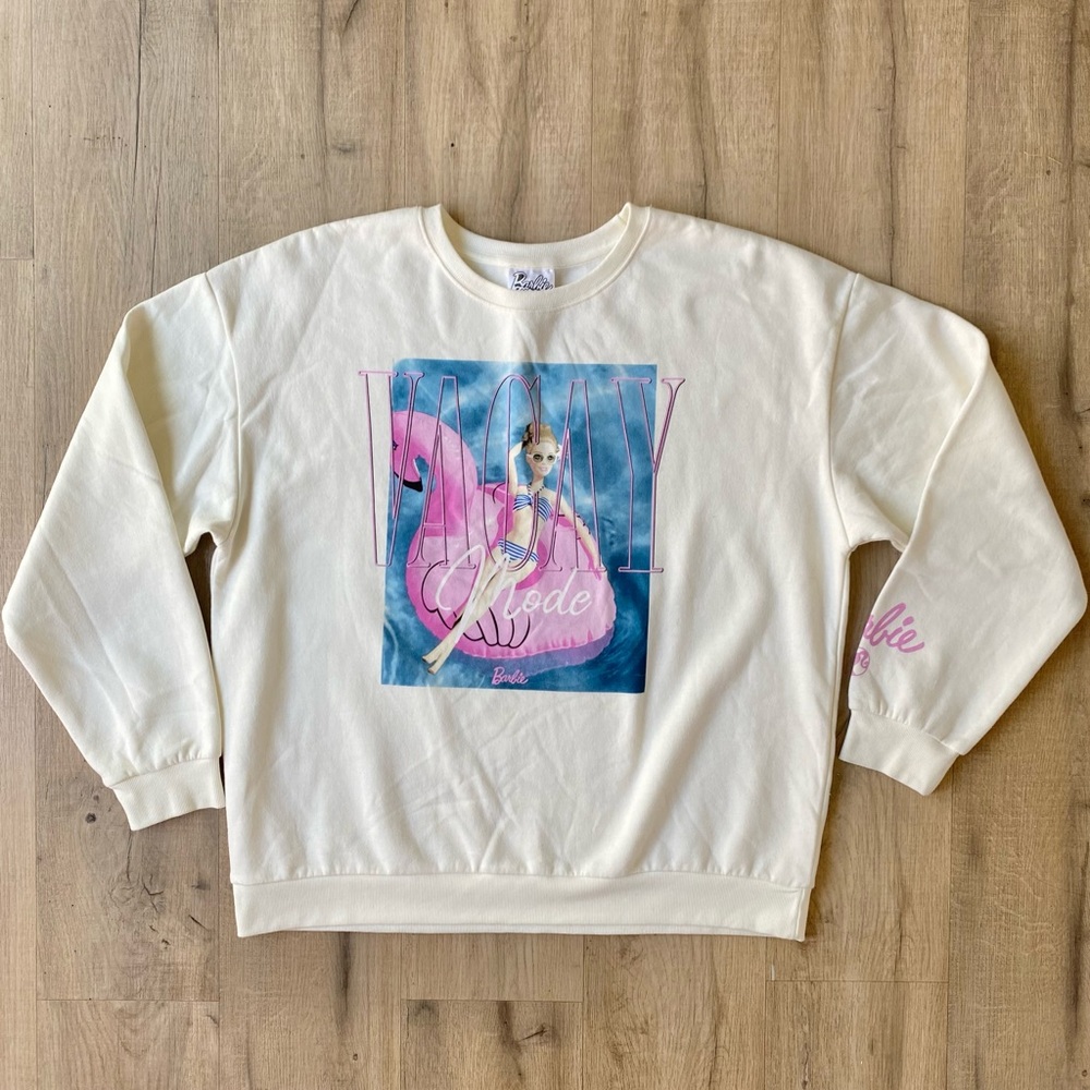Barbie Vacay Mode Cream Sweatshirt with Pink Flamingo Graphic Size XL